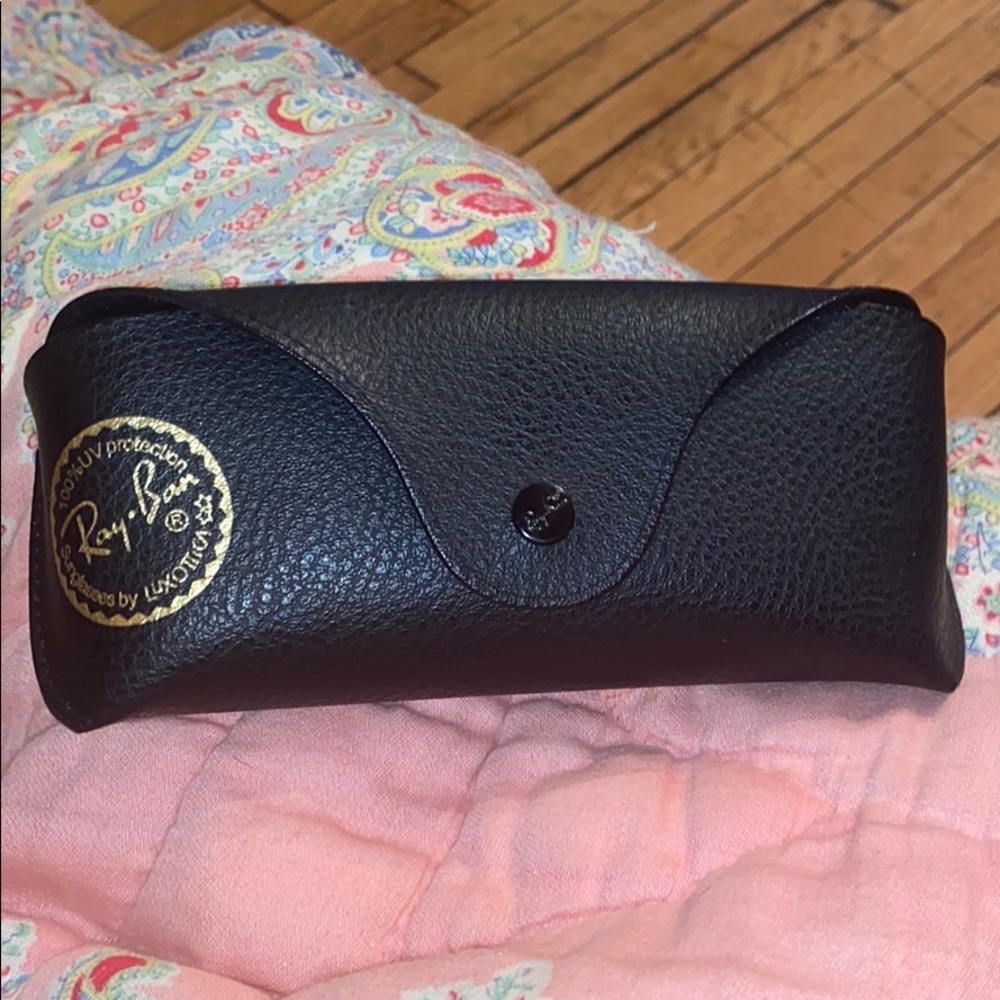 Ray Ban sunglass holder